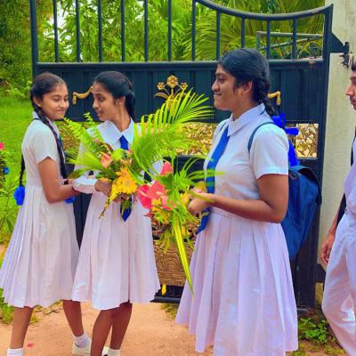 උසස් පෙළ සිසුන් සාදරයෙන් පිළිගනිමු